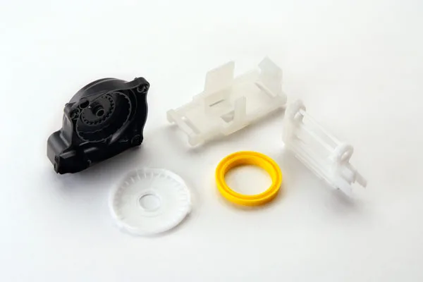 Plastic Injection Molding for Smart Factories: Enhancing Efficiency and Production Flexibility