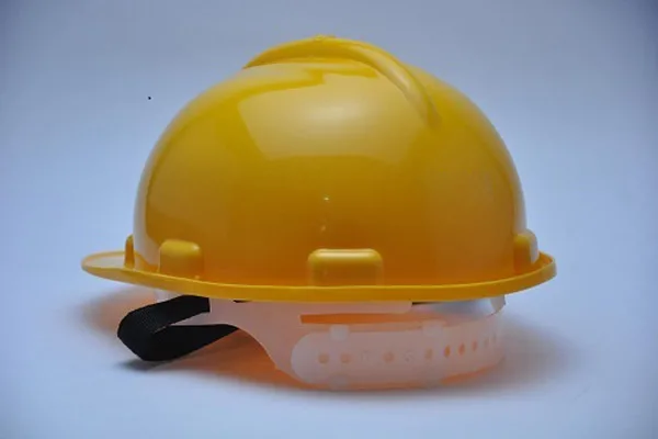 Plastic Injection Molding: Engineering the Modern Safety Helmet