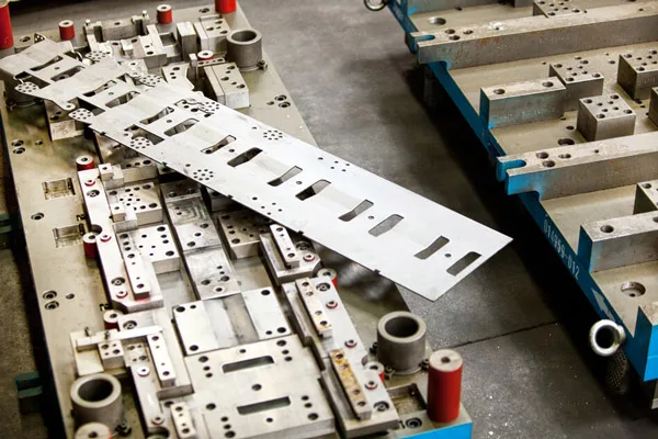 Soft vs. Hard Tooling in Injection Molding: The Ultimate Guide to Choosing the Right Mold for Your Project